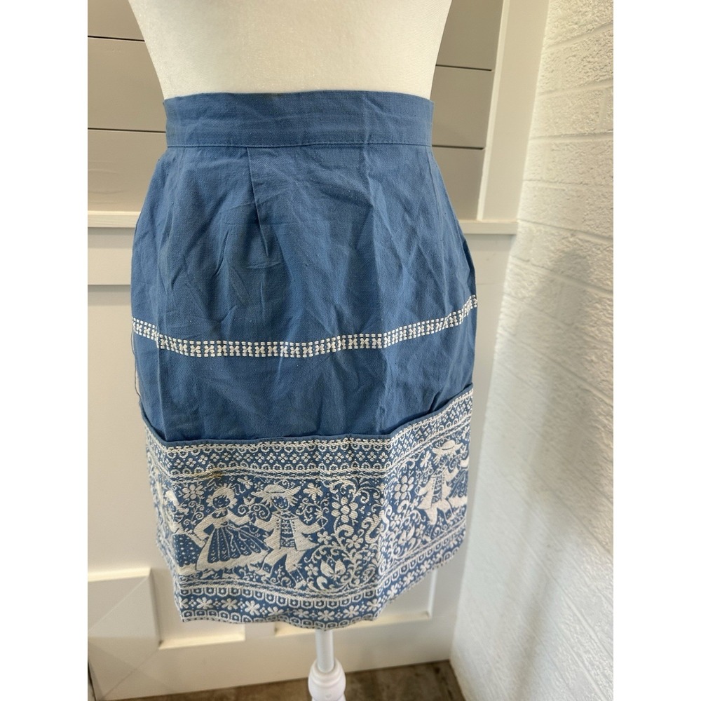 1‎ Vintage 100% Cotton Apron Embroidered Blue Tie Large Pockets Austrian
